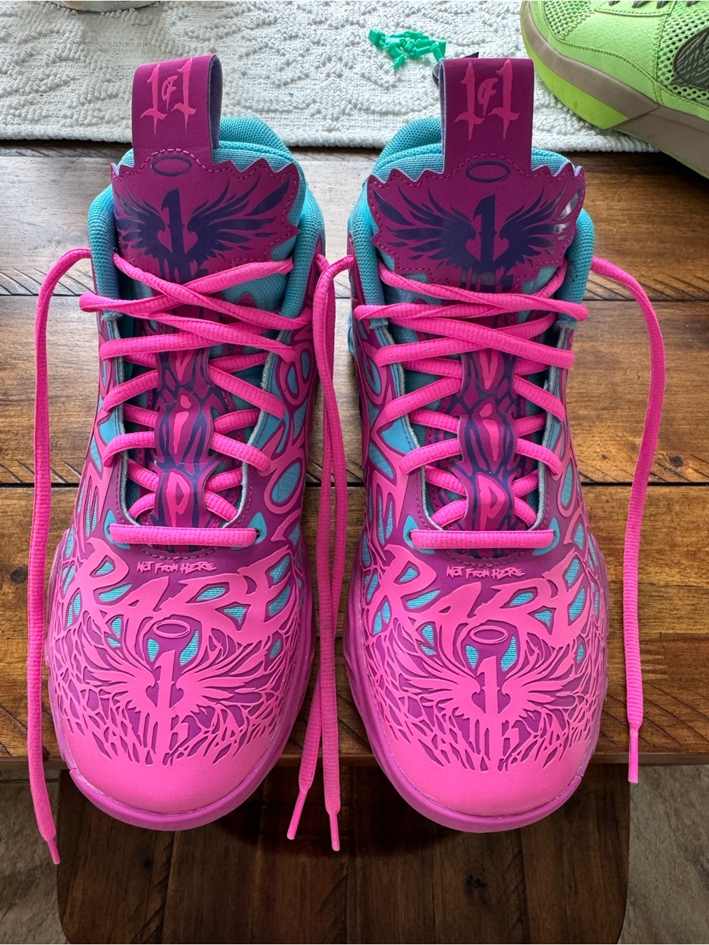 PUMA X LAMELO BALL MB.04 INCADESCENT